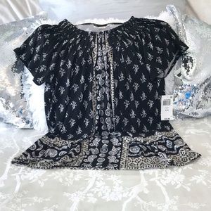 NWT Style & Co Women’s Top Black & White Design/Pleated Neckline/Short Sleeves